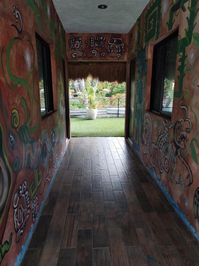 Hostel Casa Xtakay バリャドリッド エクステリア 写真