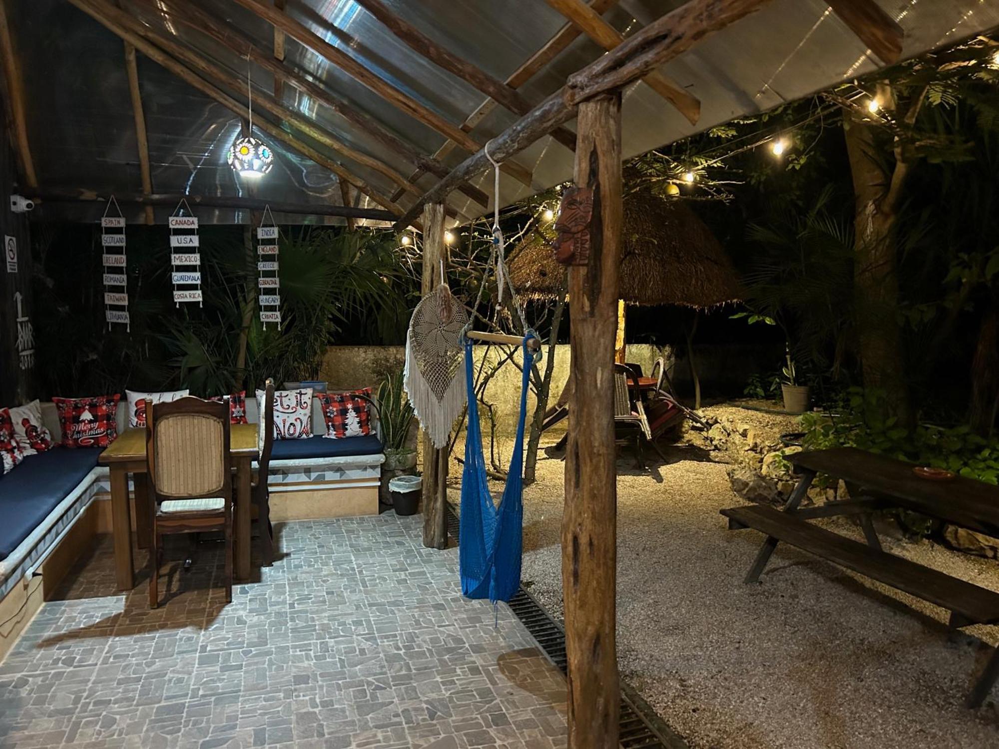 Hostel Casa Xtakay バリャドリッド エクステリア 写真
