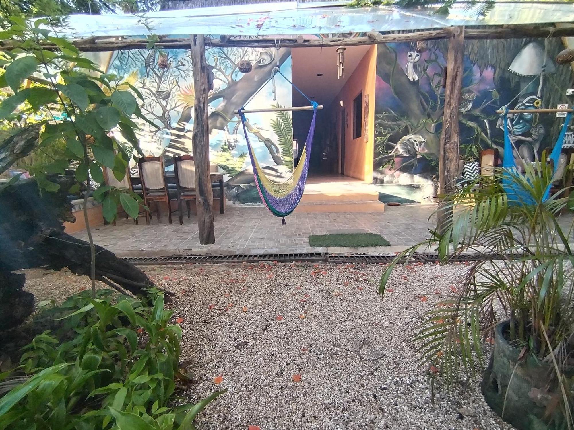 Hostel Casa Xtakay バリャドリッド エクステリア 写真