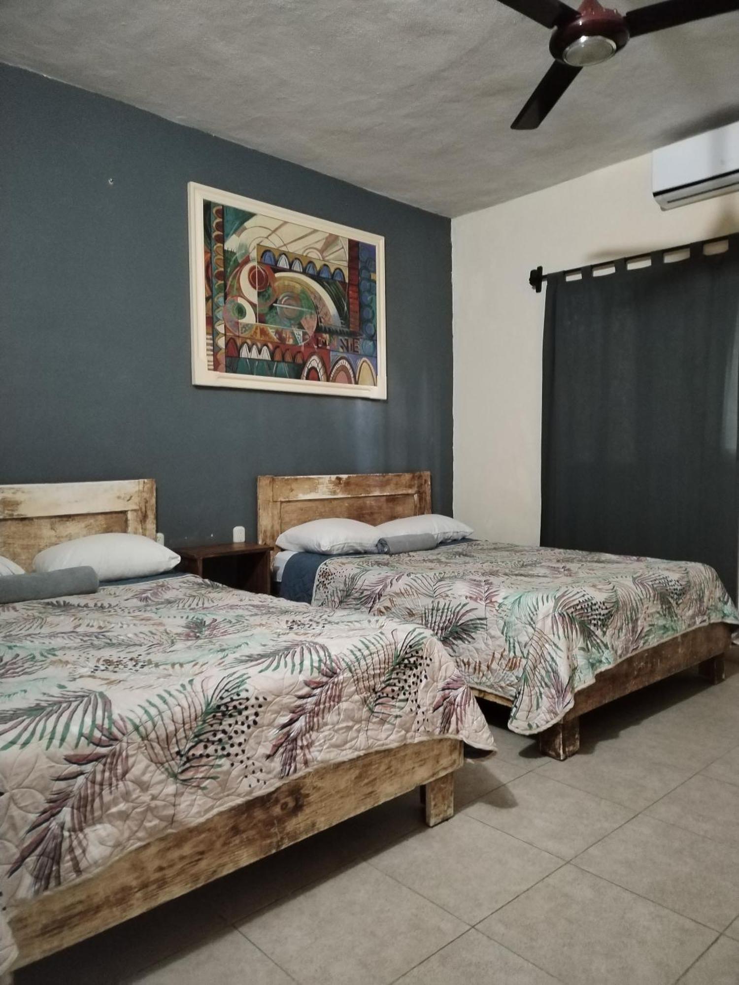 Hostel Casa Xtakay バリャドリッド エクステリア 写真