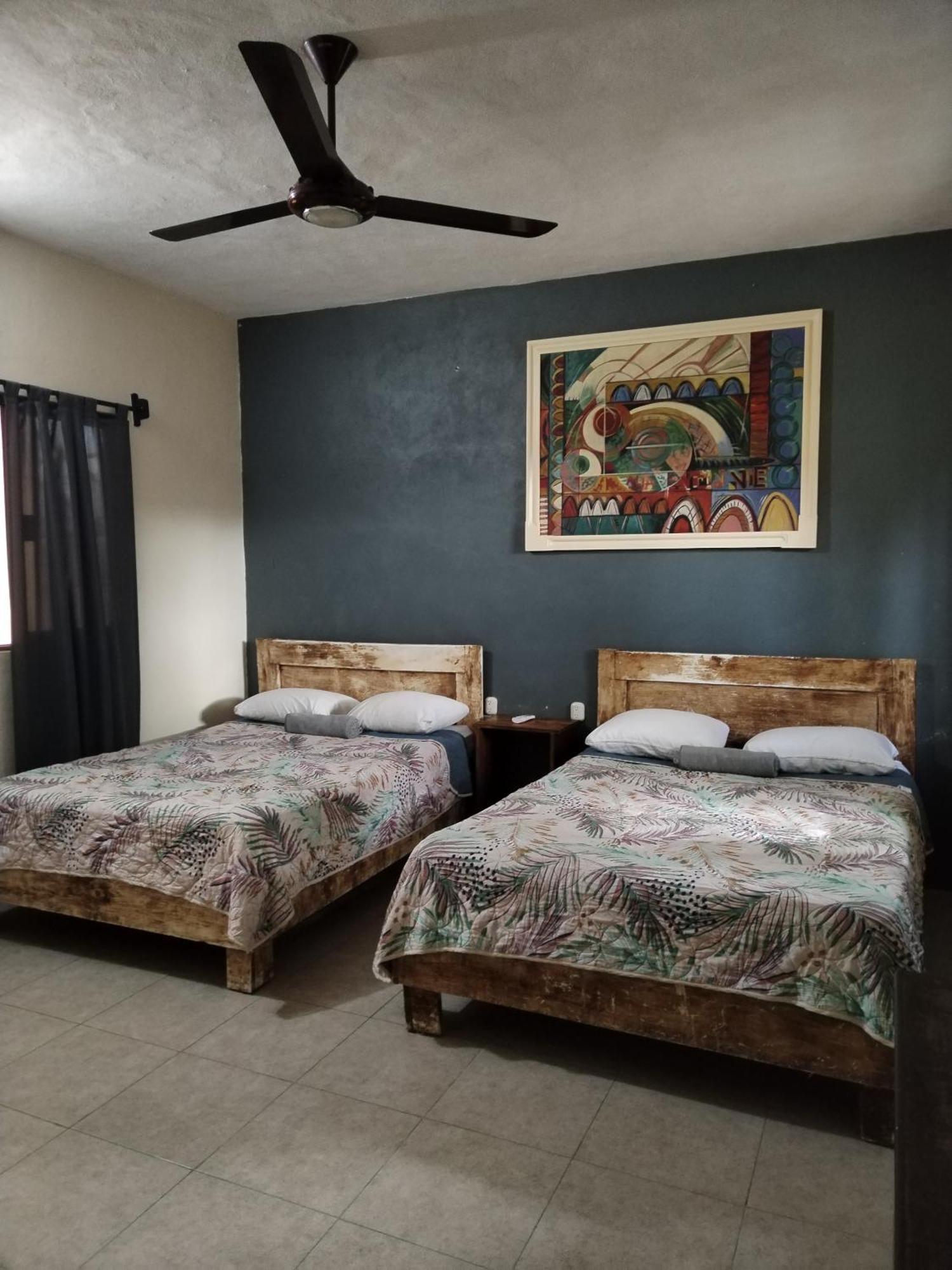 Hostel Casa Xtakay バリャドリッド エクステリア 写真